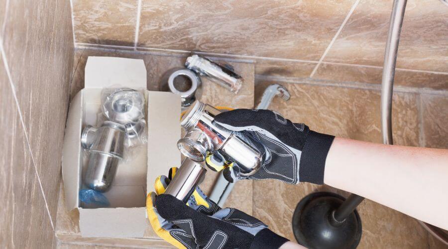 Professional gutter cleaning in Arnolds Park, IA